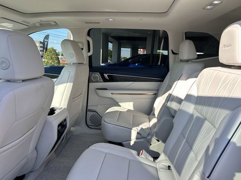 New 2026 Buick Enclave Avenir w/ Super Cruise Package image 18