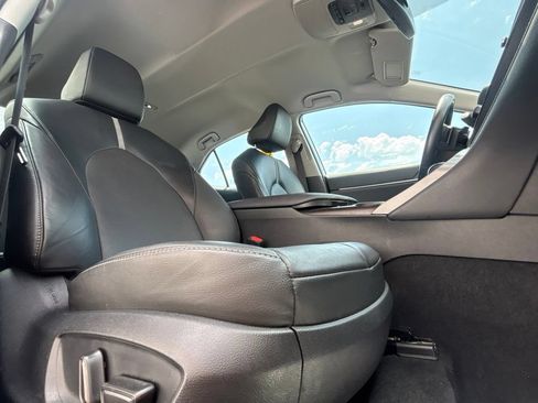 Used 2024 Toyota Camry XSE FWD image 27