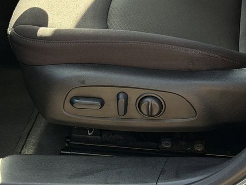 Used 2024 Chevrolet Malibu LT FWD image 16
