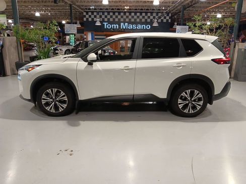 Used 2023 Nissan Rogue SV AWD/4WD image 17