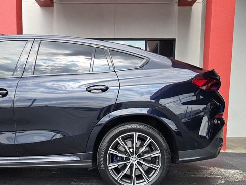 Used 2022 BMW X6 M50i w/ Parking Assistance Package image 6