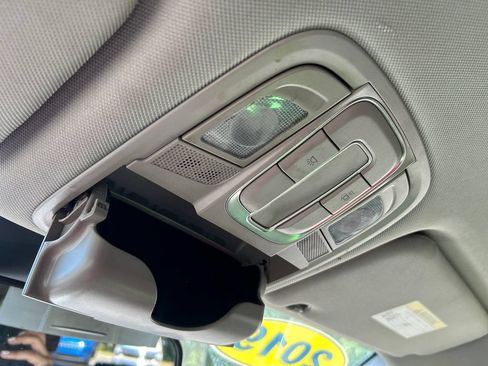 Used 2019 Hyundai Santa Fe SE AWD/4WD image 31