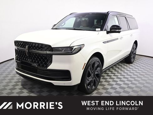 New 2026 Lincoln Navigator L Black Label AWD/4WD image 1