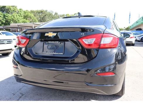 Used 2019 Chevrolet Cruze LT w/ LT Fleet Convenience Package image 7