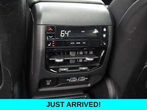 Used 2023 Jeep Grand Cherokee L Limited image 11