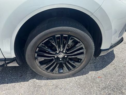 Used 2023 Toyota Venza Nightshade AWD/4WD image 12