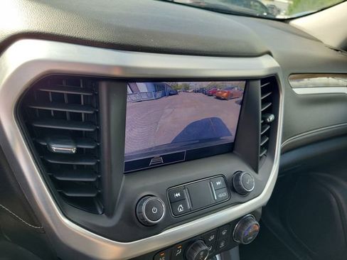 Used 2023 GMC Acadia SLE w/ Driver Convenience Package FWD image 22