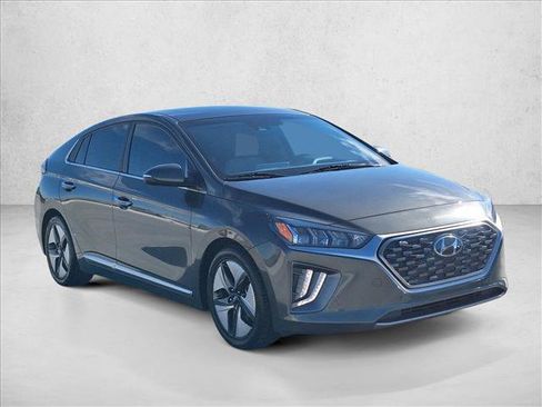 Used 2021 Hyundai Ioniq Limited image 3