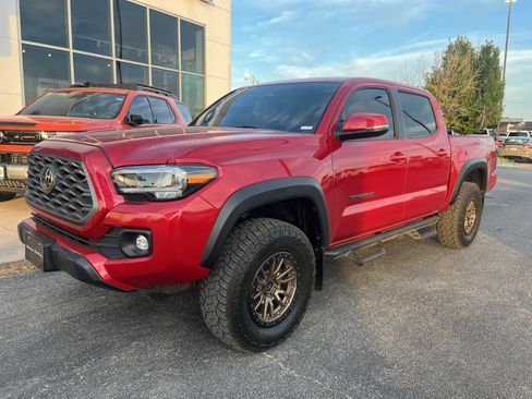 Used 2023 Toyota Tacoma TRD Off-Road AWD/4WD image 2