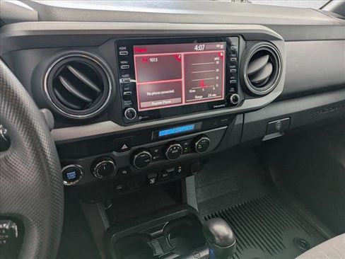 Used 2022 Toyota Tacoma TRD Off-Road image 11