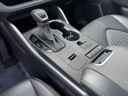 Used 2022 Toyota Highlander XSE image 33