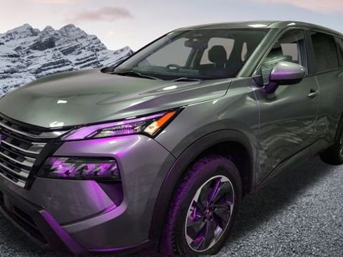 Used 2024 Nissan Rogue SV image 1