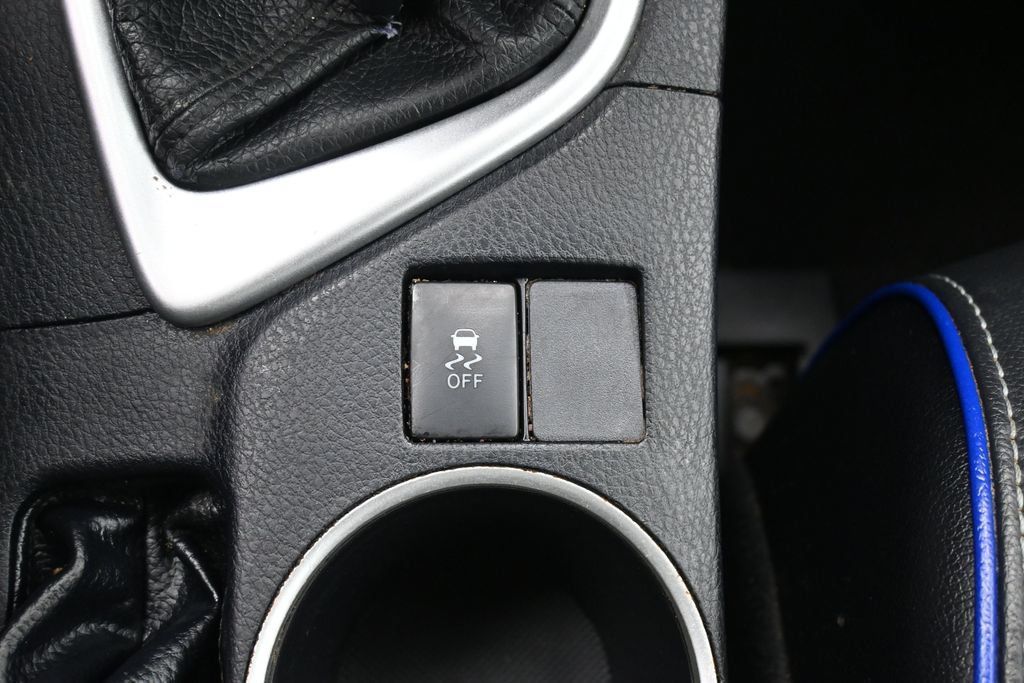 Used 2018 Toyota Corolla SE FWD image 23
