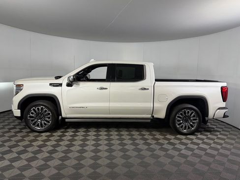 Used 2024 GMC Sierra 1500 Denali Ultimate AWD/4WD image 12