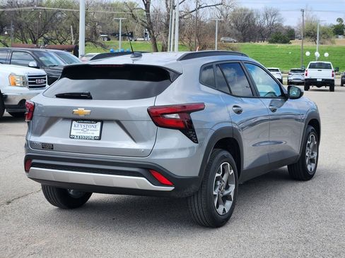 New 2026 Chevrolet Trax LT image 5