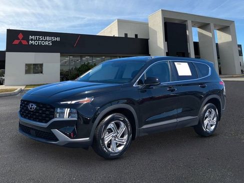 Used 2023 Hyundai Santa Fe SE image 1