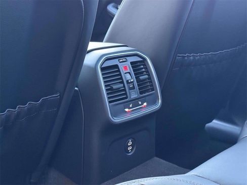 New 2026 Porsche Macan S image 27