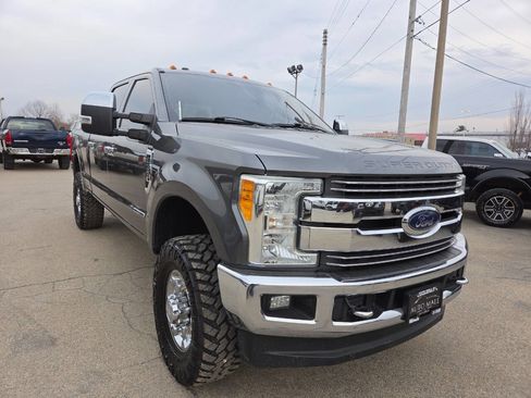 Used 2017 Ford F350 Lariat w/ Chrome Package image 9