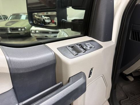 Used 2022 Ford F250 XL w/ STX Appearance Package RWD image 31