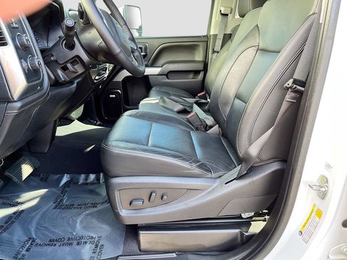 Used 2019 Chevrolet Silverado 2500 LTZ w/ Duramax Plus Package AWD/4WD image 22