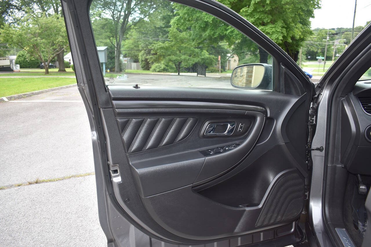 Used 2013 Ford Taurus SHO AWD/4WD image 16