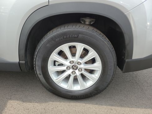 Certified 2025 Toyota Grand Highlander AWD image 10