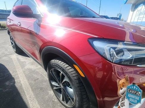 Used 2020 Buick Encore GX Essence image 2