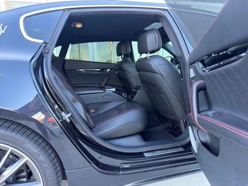 Used 2022 Maserati Quattroporte GT RWD image 8