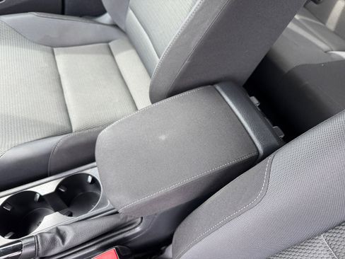 Used 2016 Volkswagen Golf S image 14