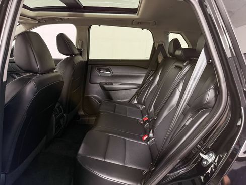 Certified 2024 Nissan Rogue SV w/ SV Premium Package AWD/4WD image 36