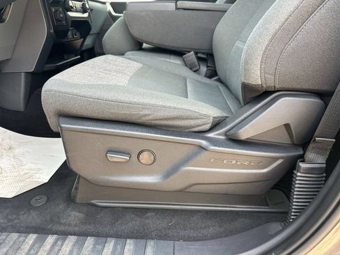 Used 2023 Ford F150 XLT AWD/4WD image 16