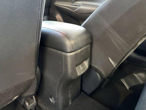 Used 2025 Nissan Versa SV FWD image 23