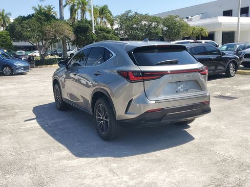 Used 2024 Lexus NX 250 FWD image 5
