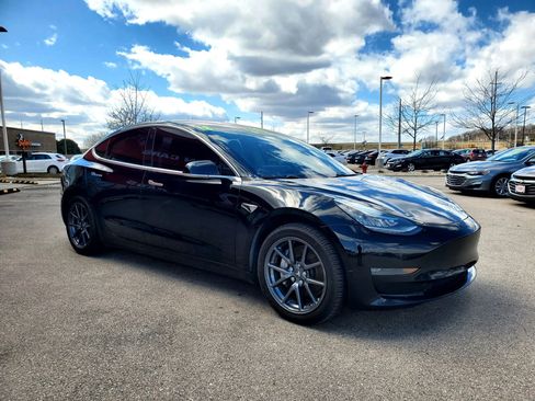 Used 2018 Tesla Model 3 Long Range image 3