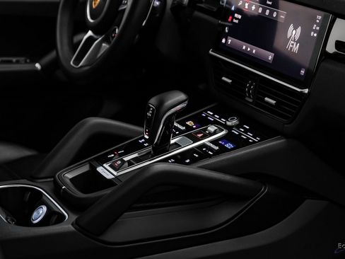 Used 2023 Porsche Cayenne image 50
