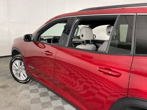 Used 2025 GMC Acadia Elevation w/ Elevation Premium Package image 41