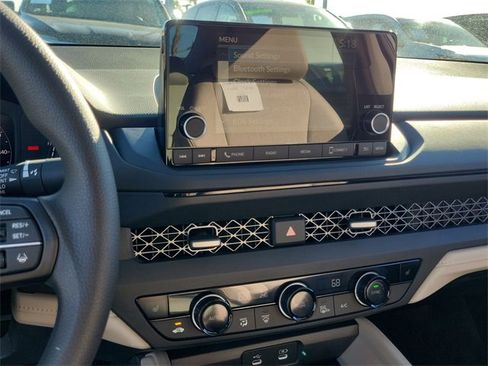 New 2025 Honda Accord SE image 23