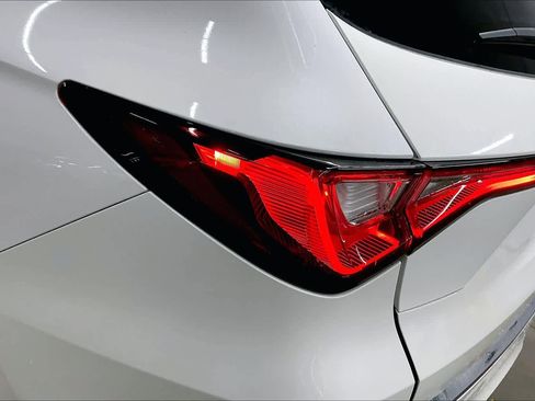 Used 2023 Acura MDX SH-AWD w/ Advance Package image 32