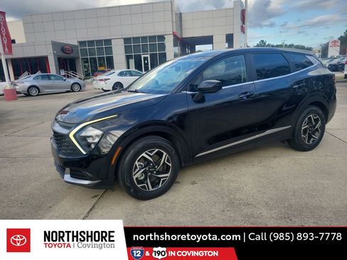 Used 2023 Kia Sportage LX image 1