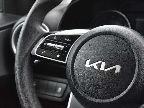 Certified 2022 Kia Forte LXS image 20