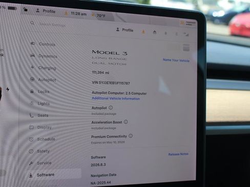 Used 2018 Tesla Model 3 Long Range image 17