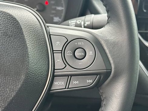 Used 2025 Toyota Corolla SE FWD image 28