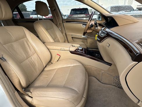 Used 2013 Mercedes-Benz S 550 image 32