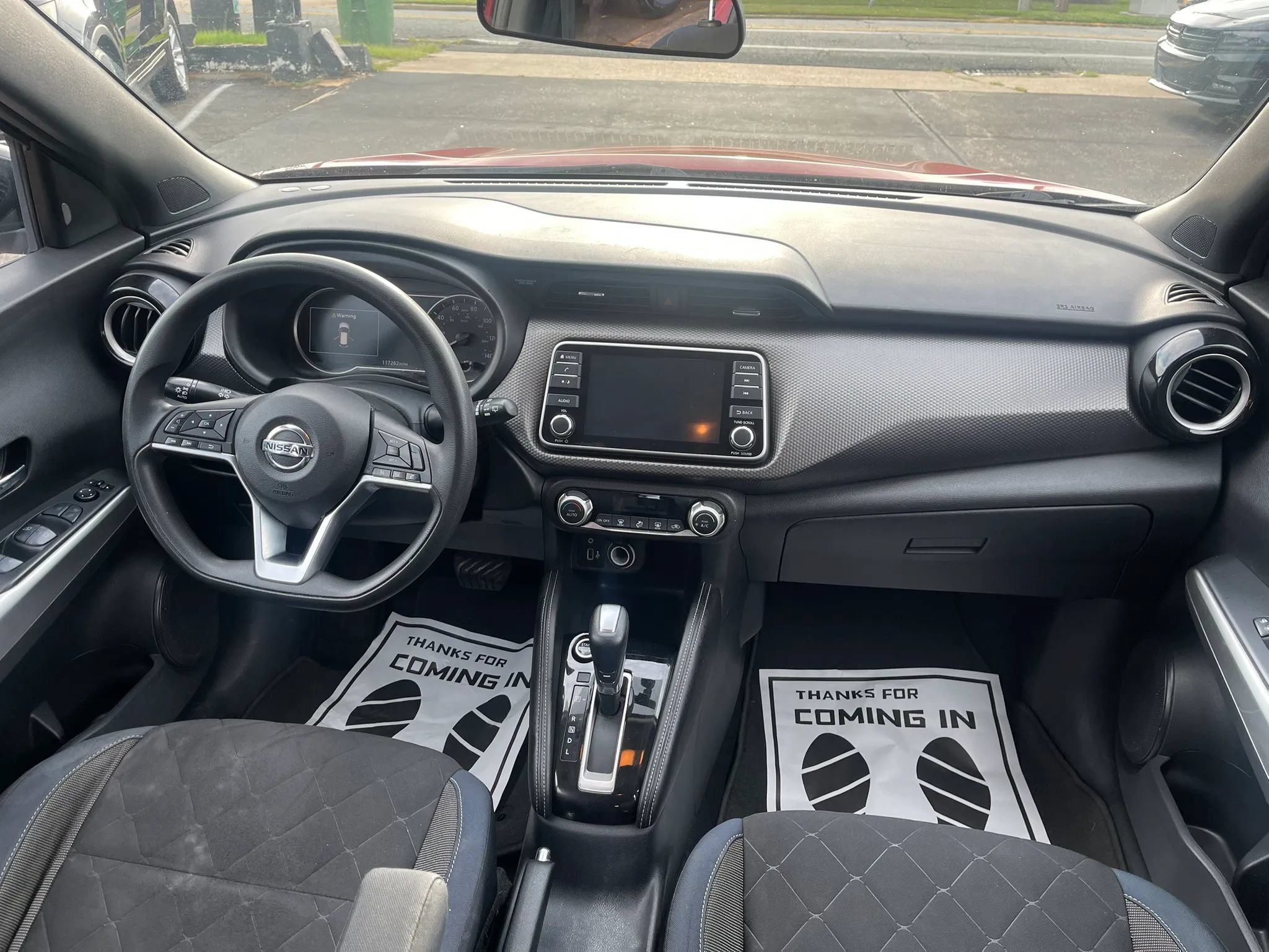 Used 2018 Nissan Kicks SV FWD image 14