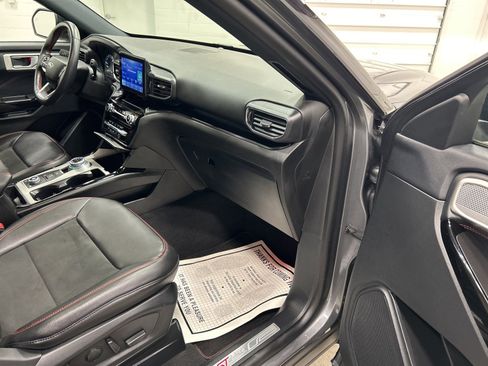 Used 2023 Ford Explorer ST-Line w/ Class IV Trailer Tow Package image 32