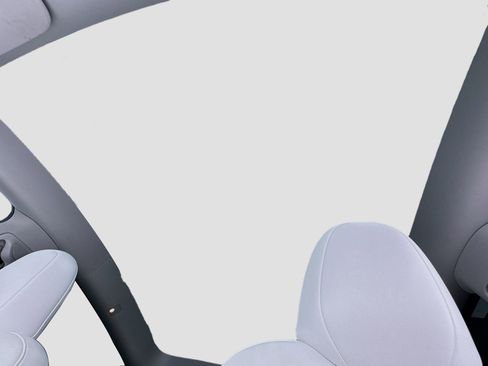 Used 2024 Tesla Model Y Long Range image 14