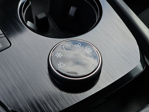 Certified 2023 Nissan Rogue S image 24