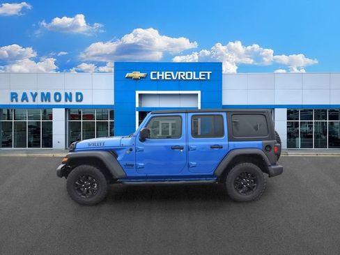 Used 2022 Jeep Wrangler Unlimited Sport AWD/4WD image 6