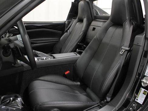 Certified 2025 MAZDA MX-5 Miata RF Grand Touring image 6