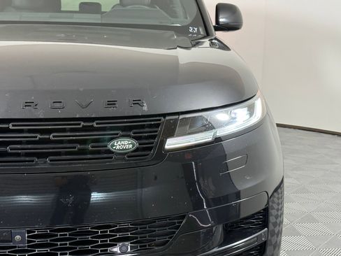 Used 2025 Land Rover Range Rover Sport SE AWD/4WD image 12